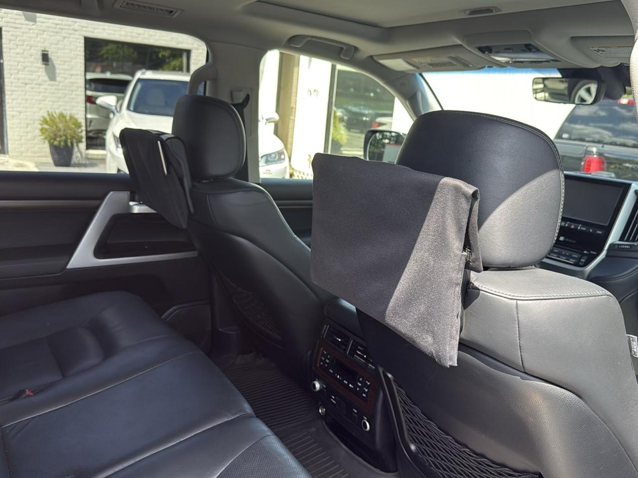 Toyota Land Cruiser 4dr 4WD (Natl) 2016