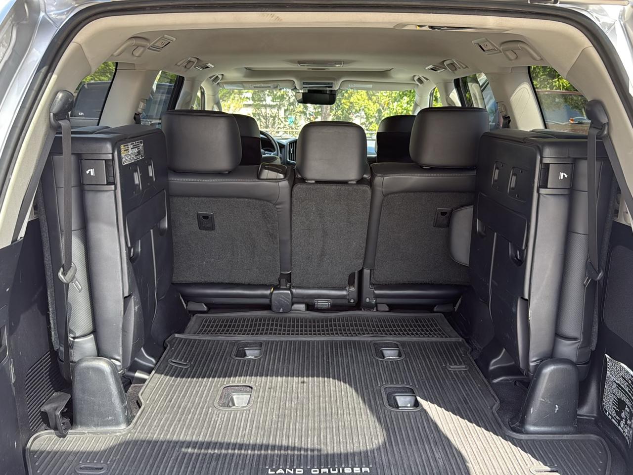 Toyota Land Cruiser 4dr 4WD (Natl) 2016