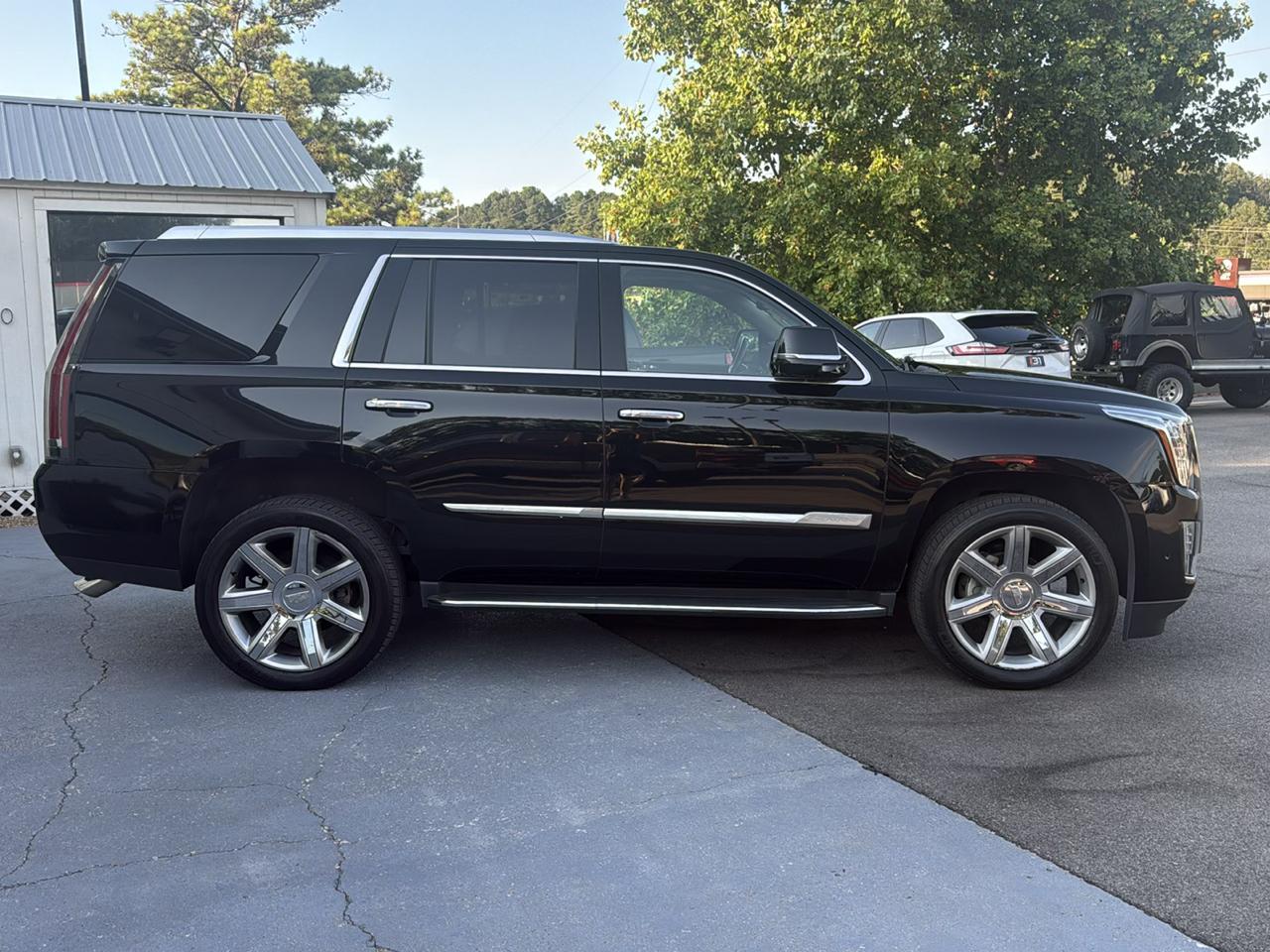 Cadillac Escalade 2WD 4dr Premium Luxury 2018