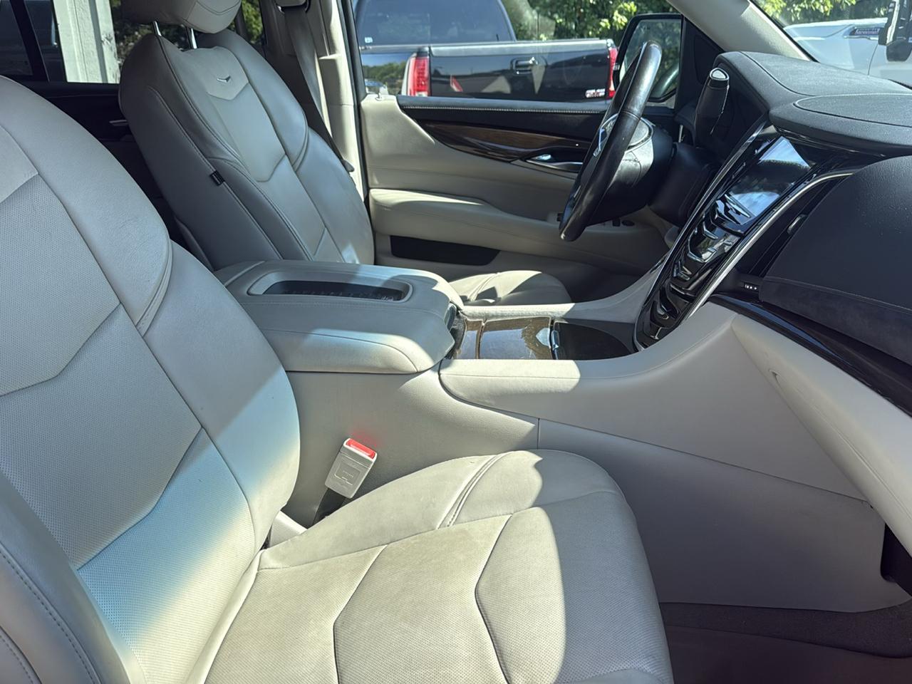 Cadillac Escalade 2WD 4dr Premium Luxury 2018