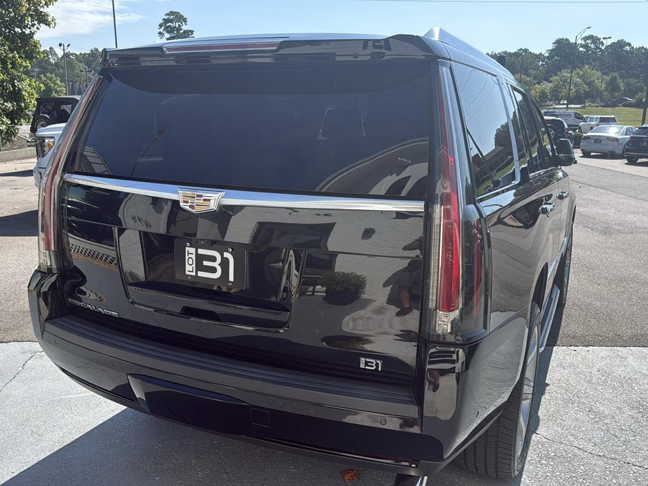 Cadillac Escalade 2WD 4dr Premium Luxury 2018