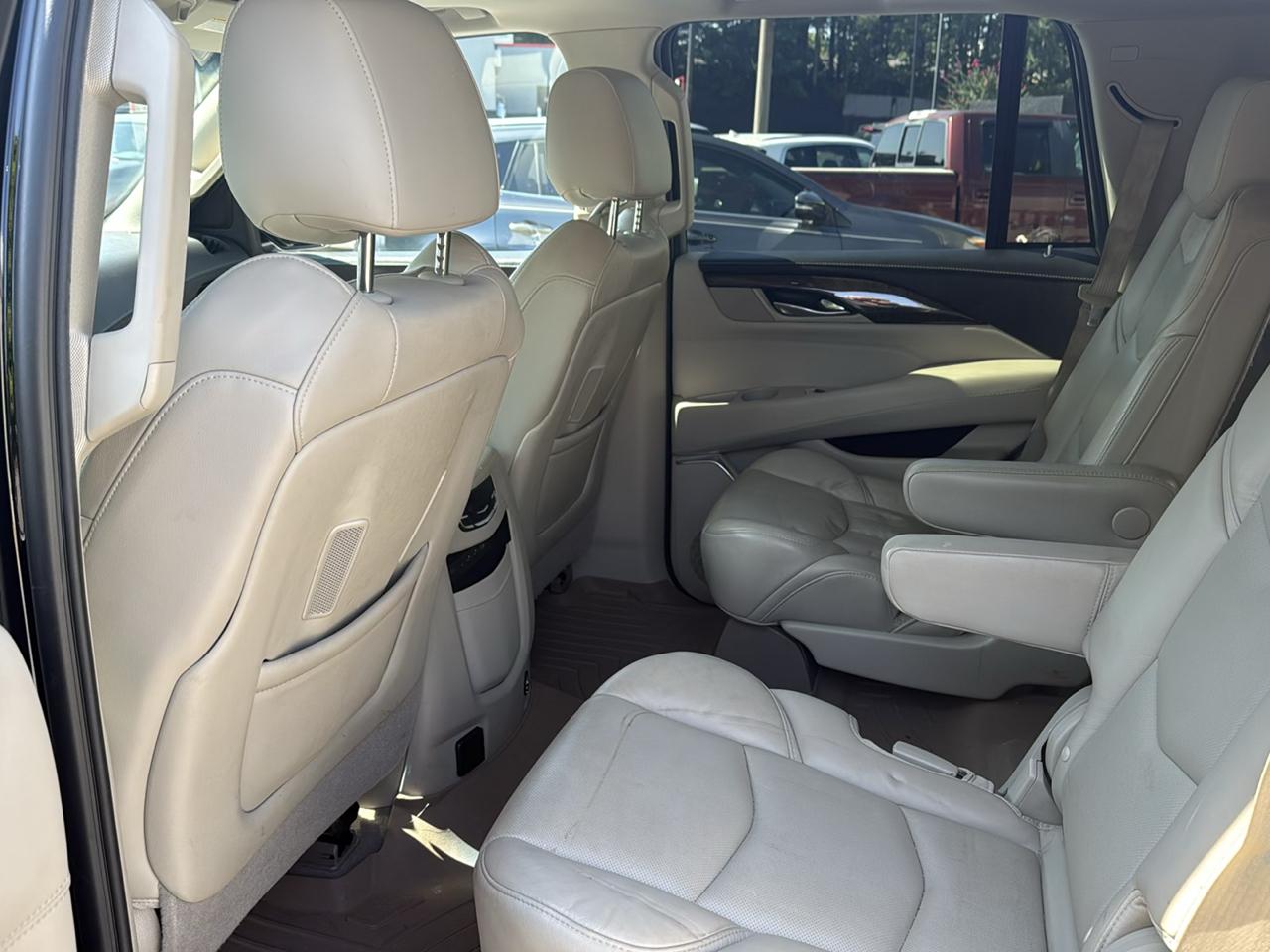 Cadillac Escalade 2WD 4dr Premium Luxury 2018