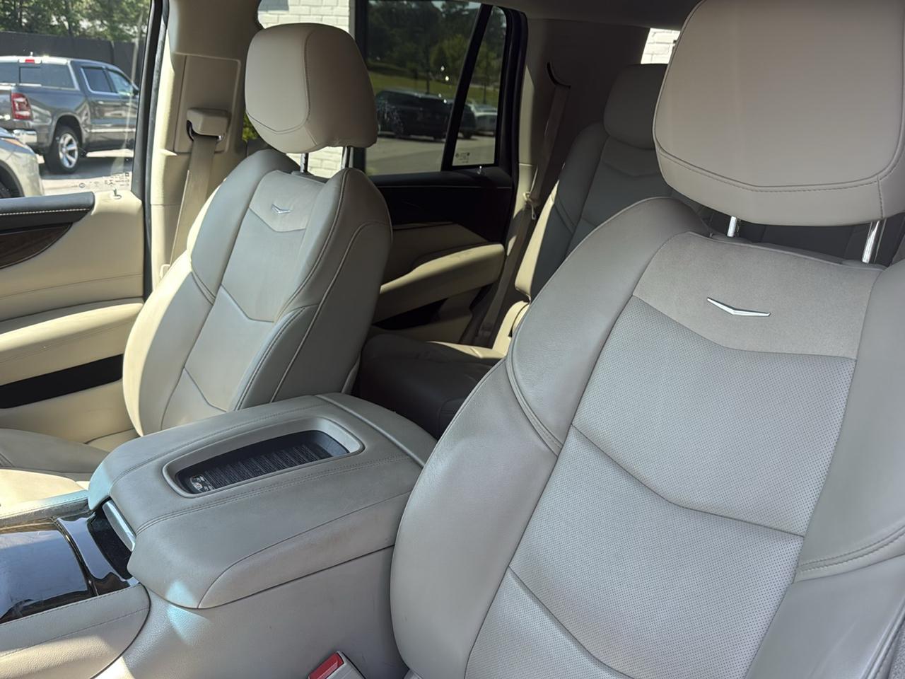 Cadillac Escalade 2WD 4dr Premium Luxury 2018