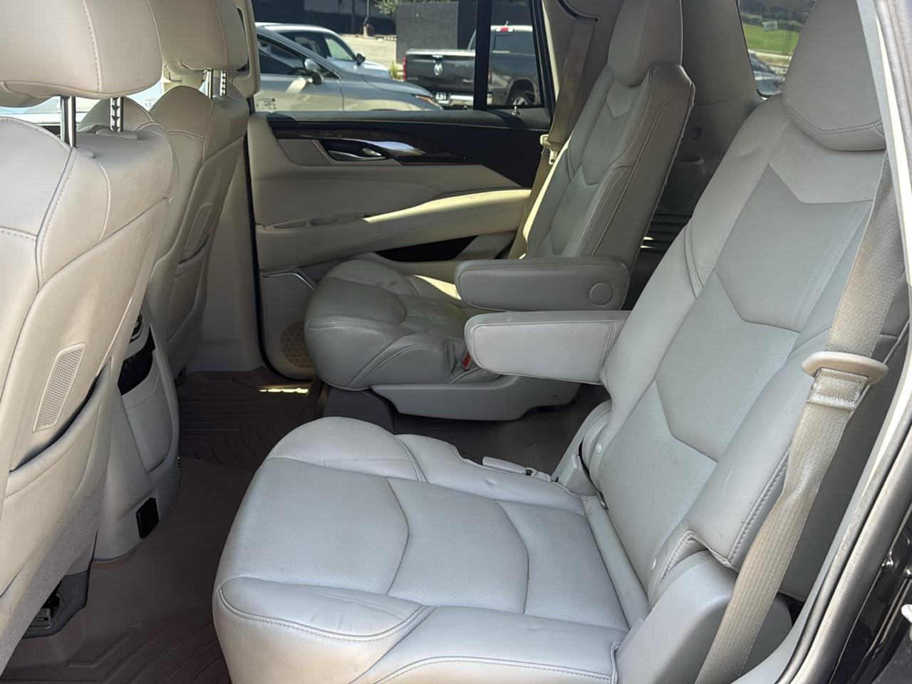 Cadillac Escalade 2WD 4dr Premium Luxury 2018
