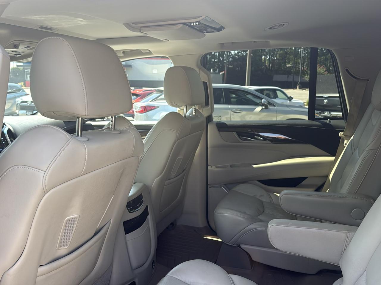 Cadillac Escalade 2WD 4dr Premium Luxury 2018