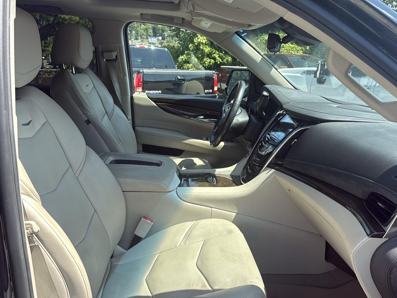 Cadillac Escalade 2WD 4dr Premium Luxury 2018