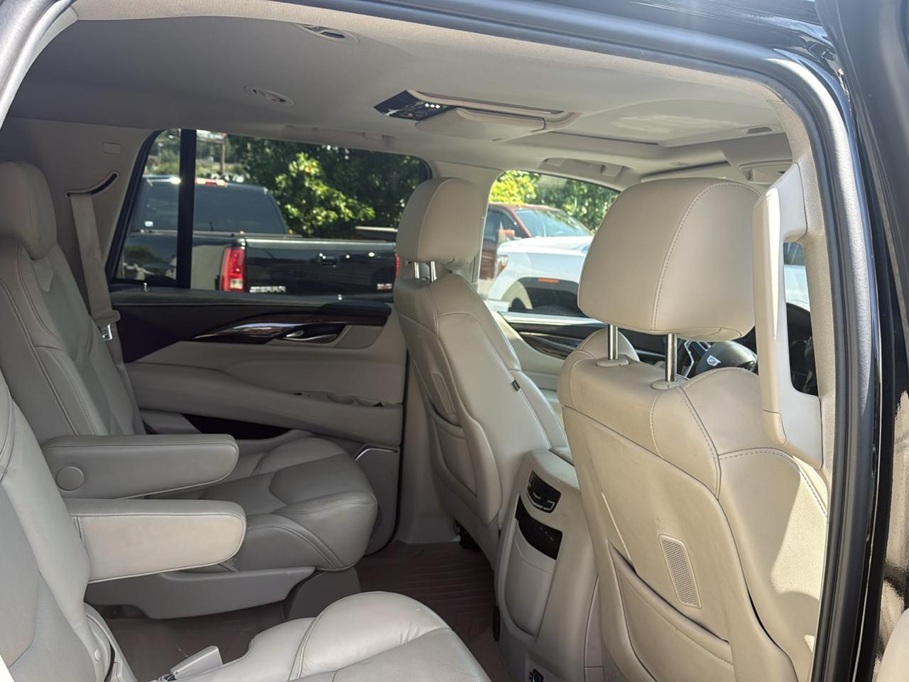 Cadillac Escalade 2WD 4dr Premium Luxury 2018