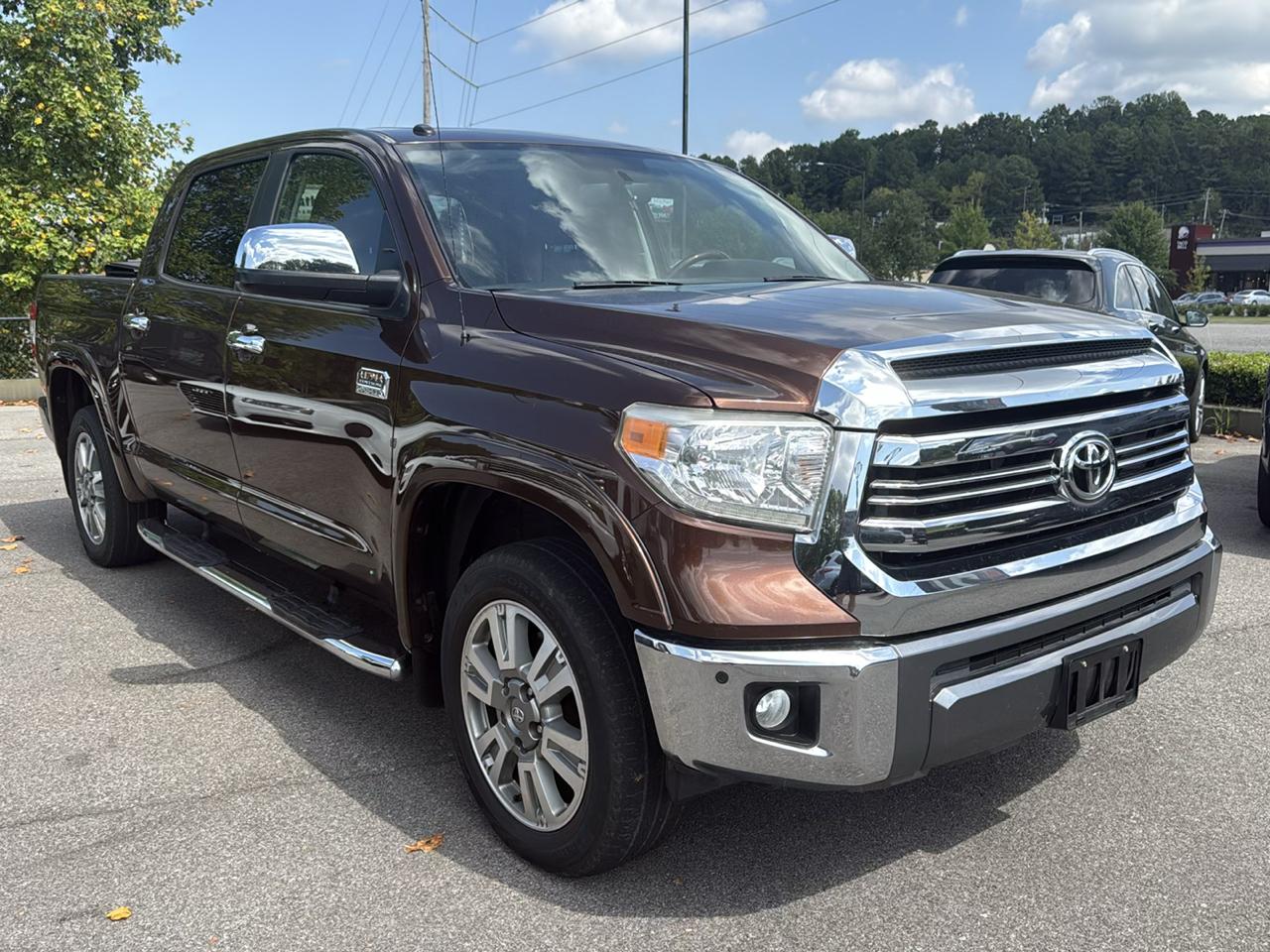 Toyota Tundra 4WD Truck CrewMax 5.7L FFV V8 6-Spd AT Platinum (Natl) 2016