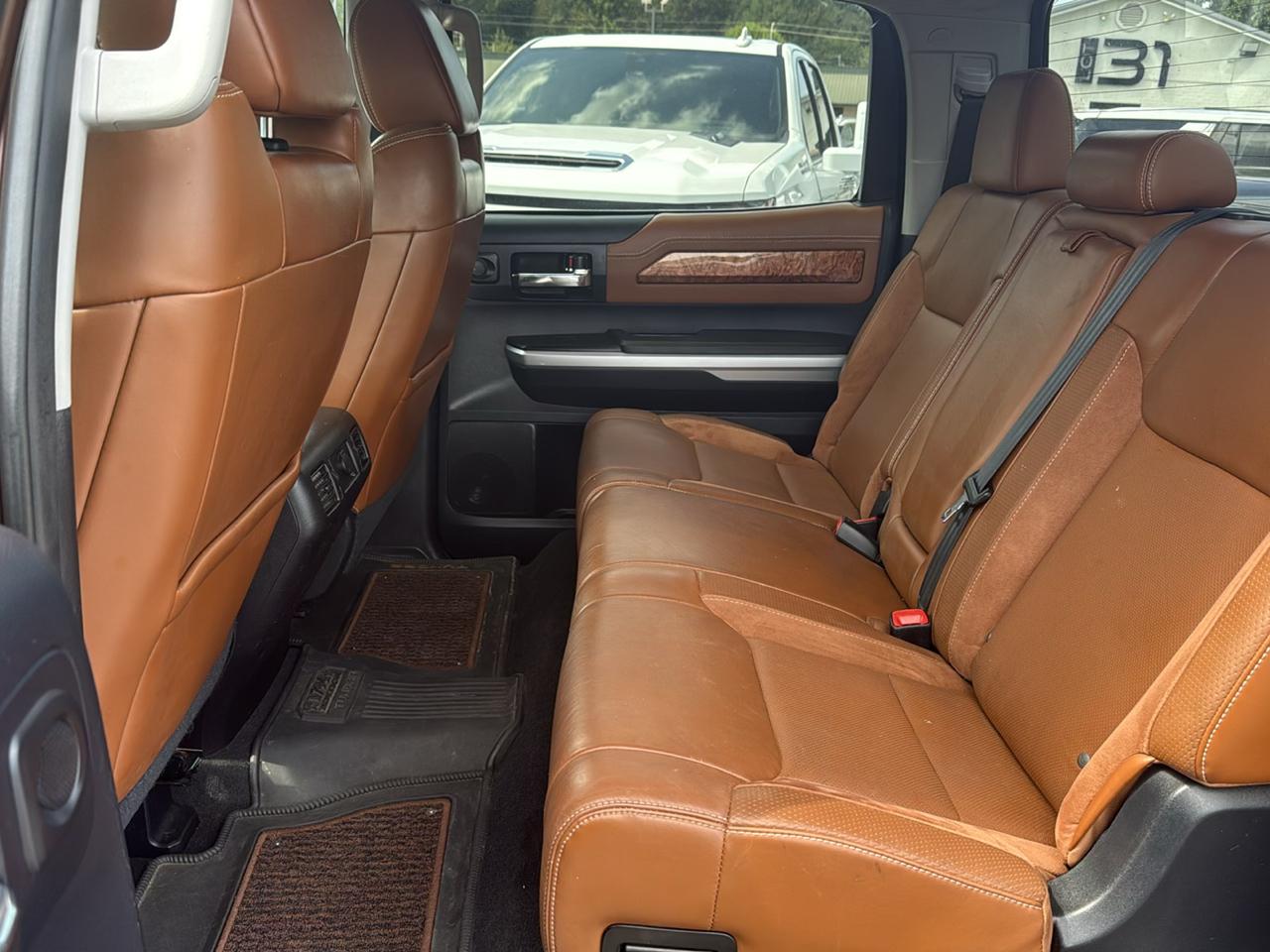Toyota Tundra 4WD Truck CrewMax 5.7L FFV V8 6-Spd AT Platinum (Natl) 2016