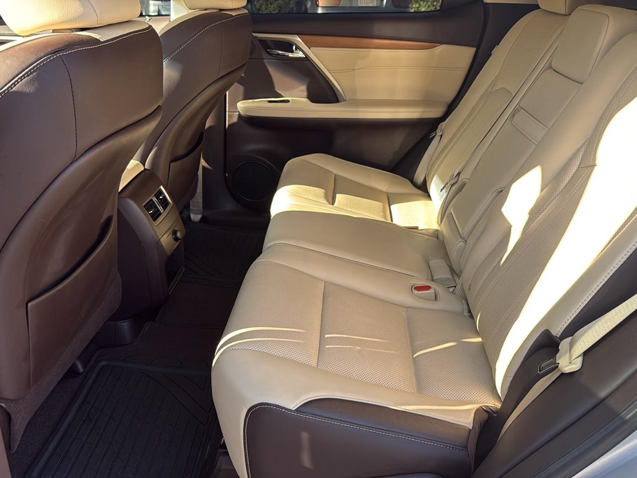 Lexus RX RX 350 FWD 2017