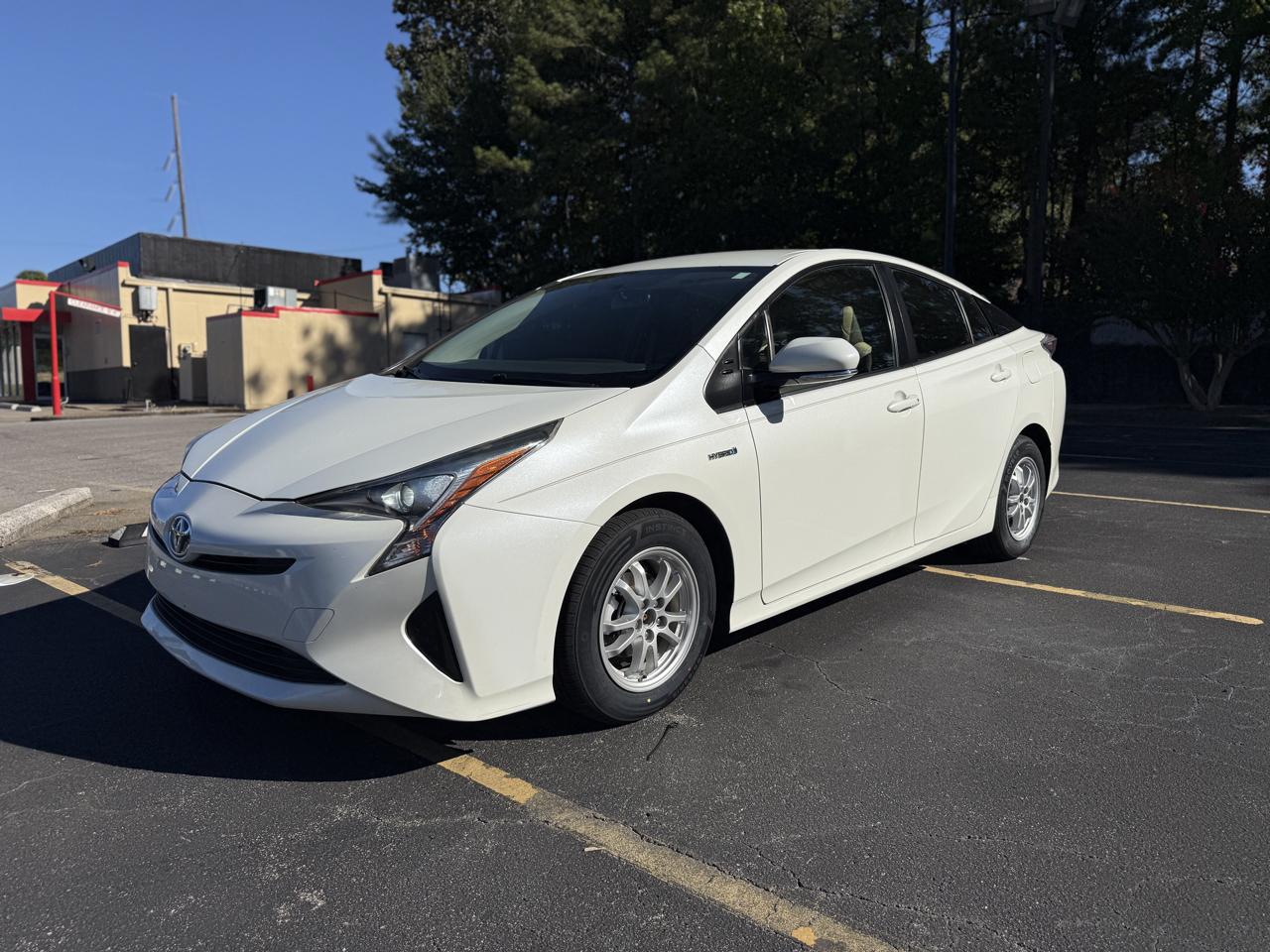 2016 Toyota Prius 5dr HB Two (Natl)
