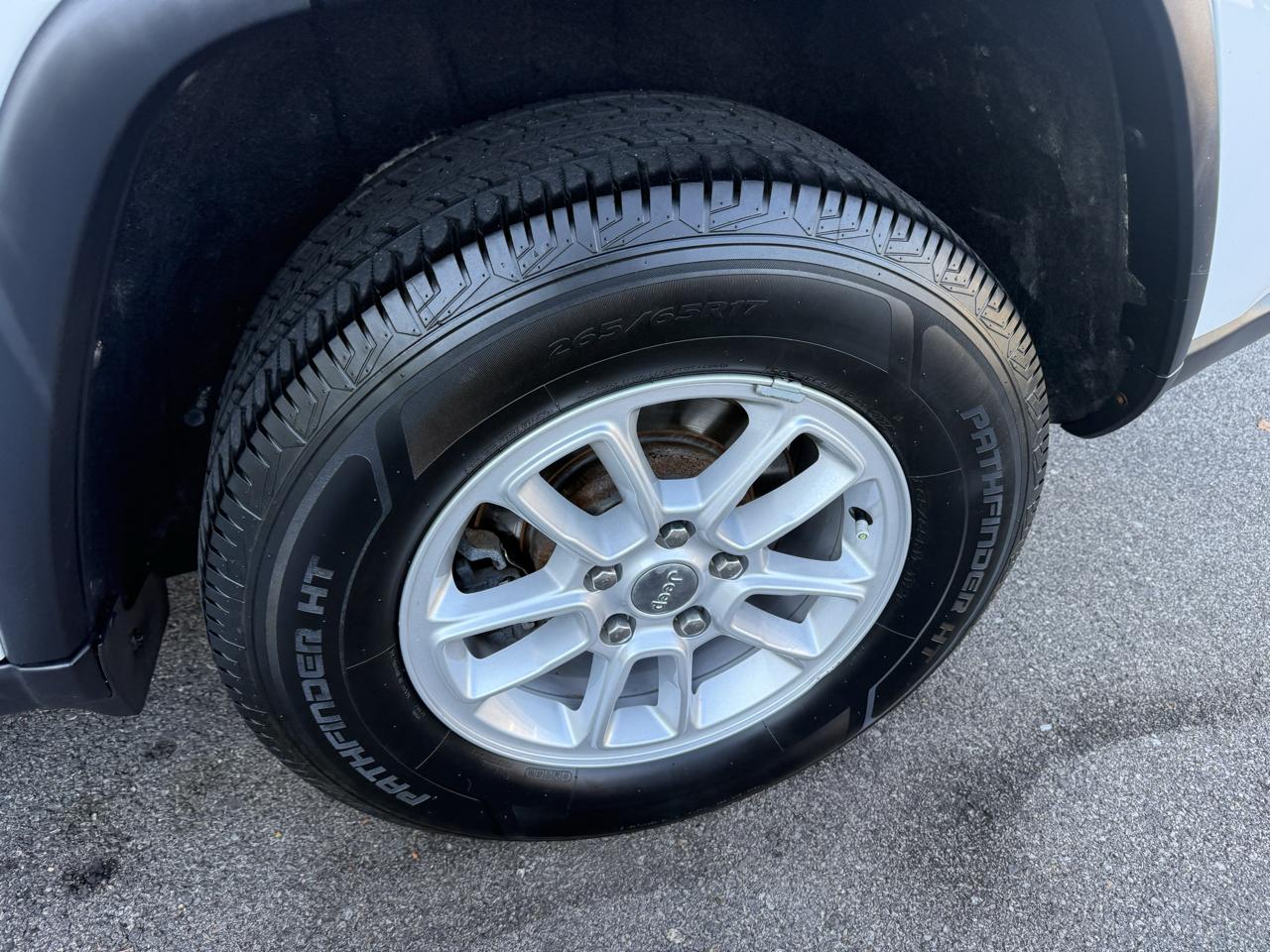 Jeep Grand Cherokee Laredo 4x2 2020