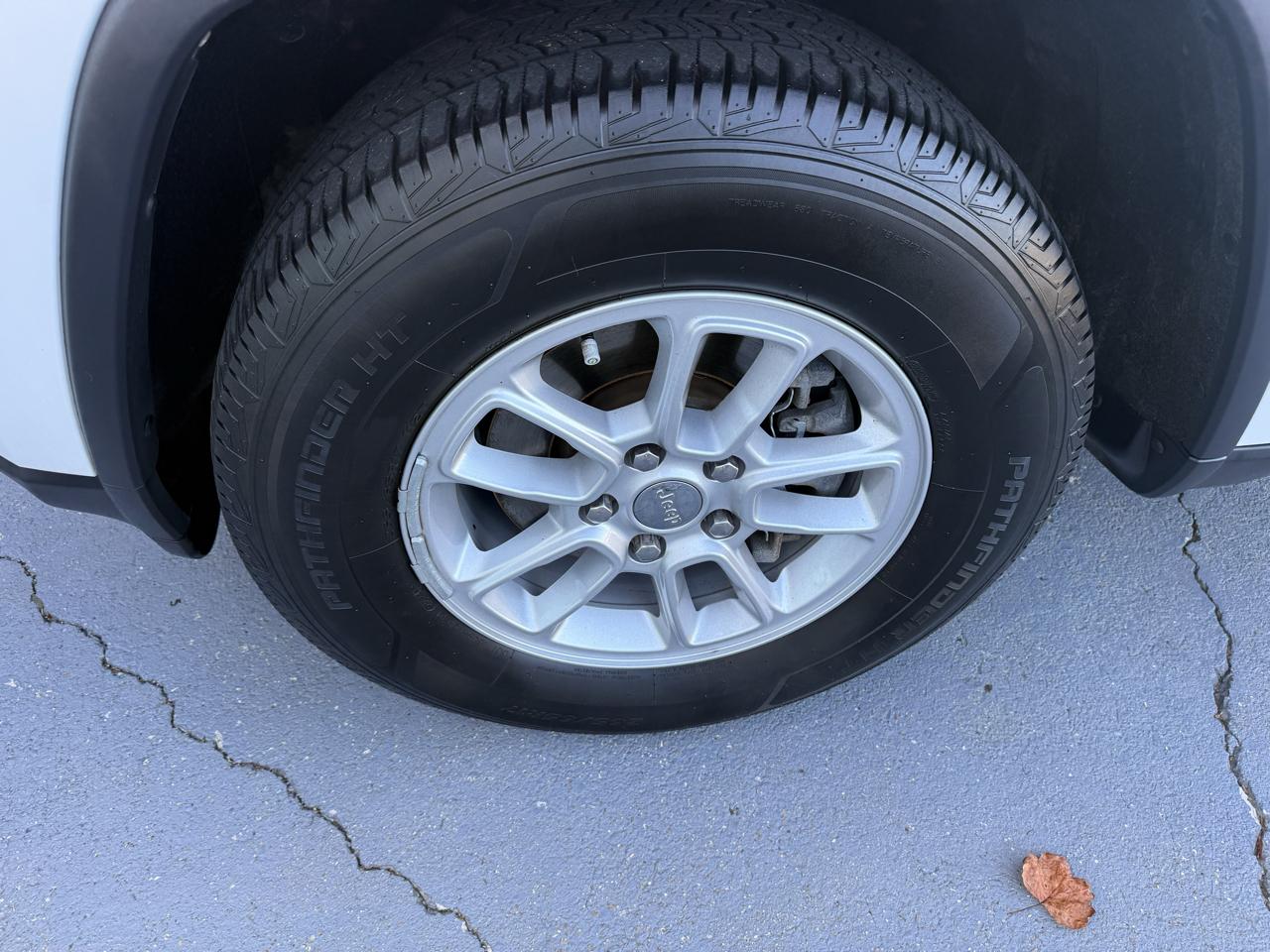 Jeep Grand Cherokee Laredo 4x2 2020
