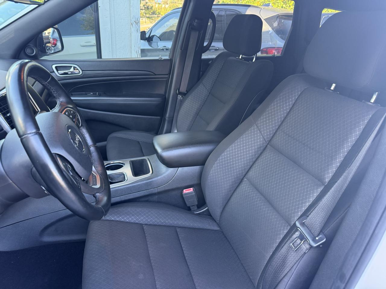 Jeep Grand Cherokee Laredo 4x2 2020
