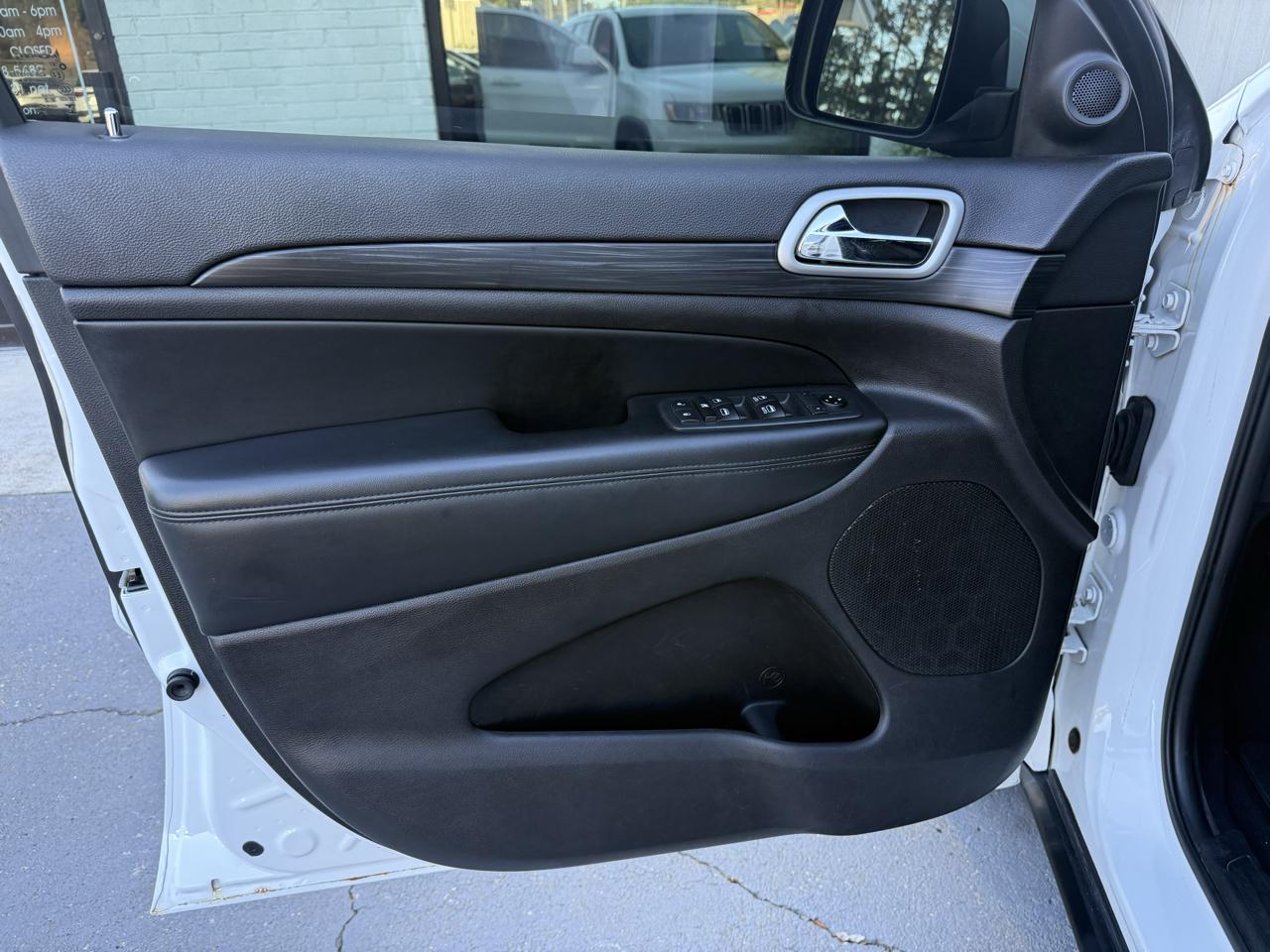 Jeep Grand Cherokee Laredo 4x2 2020