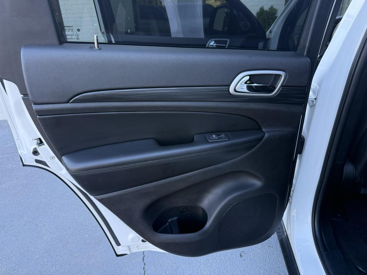Jeep Grand Cherokee Laredo 4x2 2020