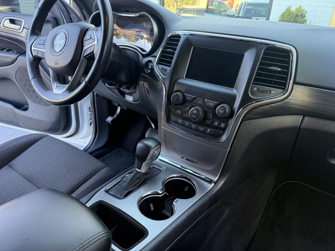 Jeep Grand Cherokee Laredo 4x2 2020