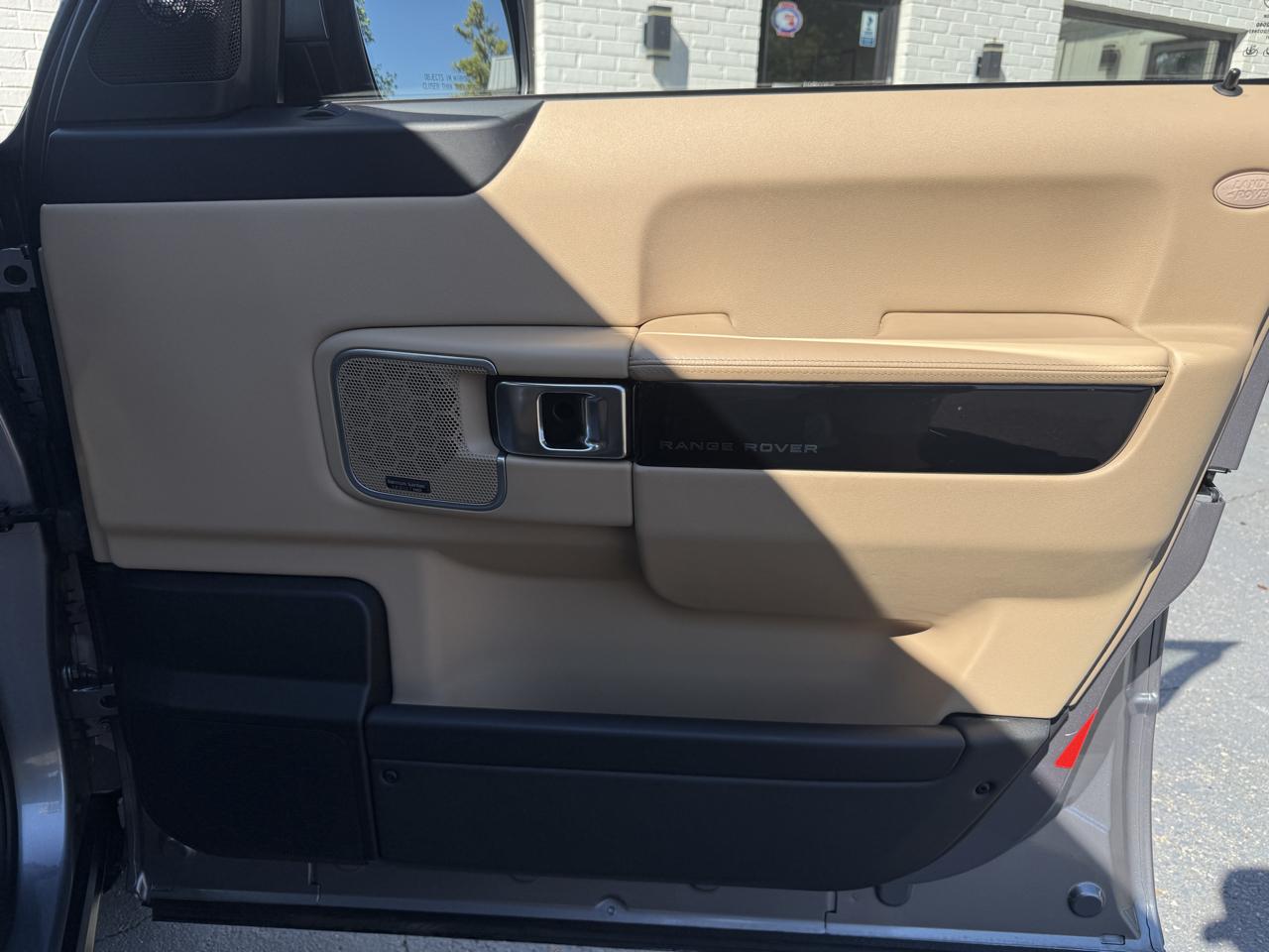 Land Rover Range Rover 4WD 4dr HSE LUX 2012