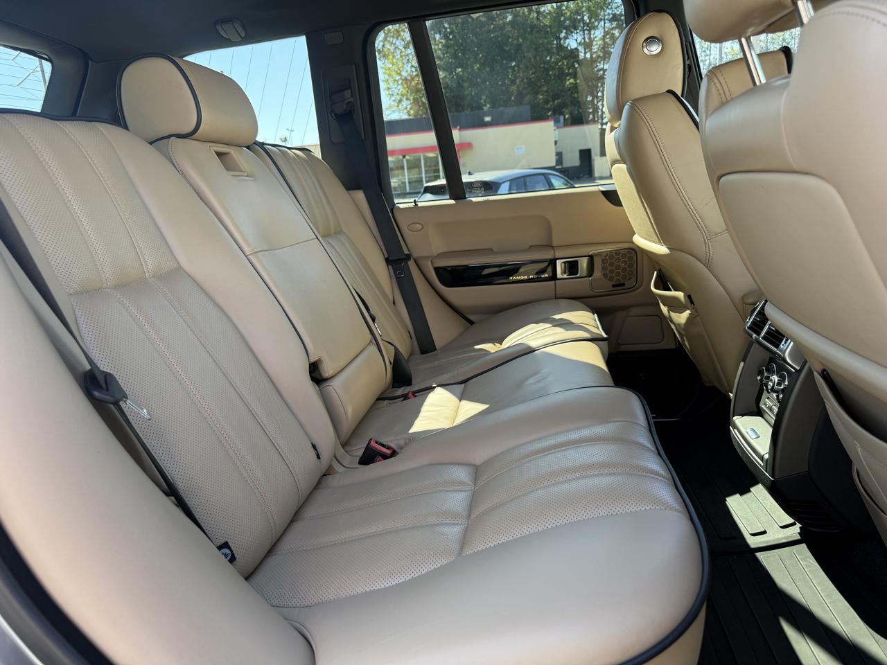 Land Rover Range Rover 4WD 4dr HSE LUX 2012