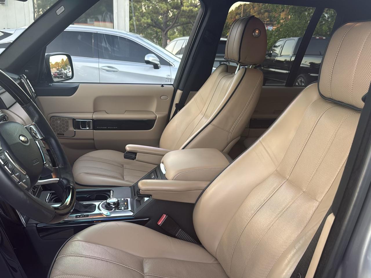 Land Rover Range Rover 4WD 4dr HSE LUX 2012