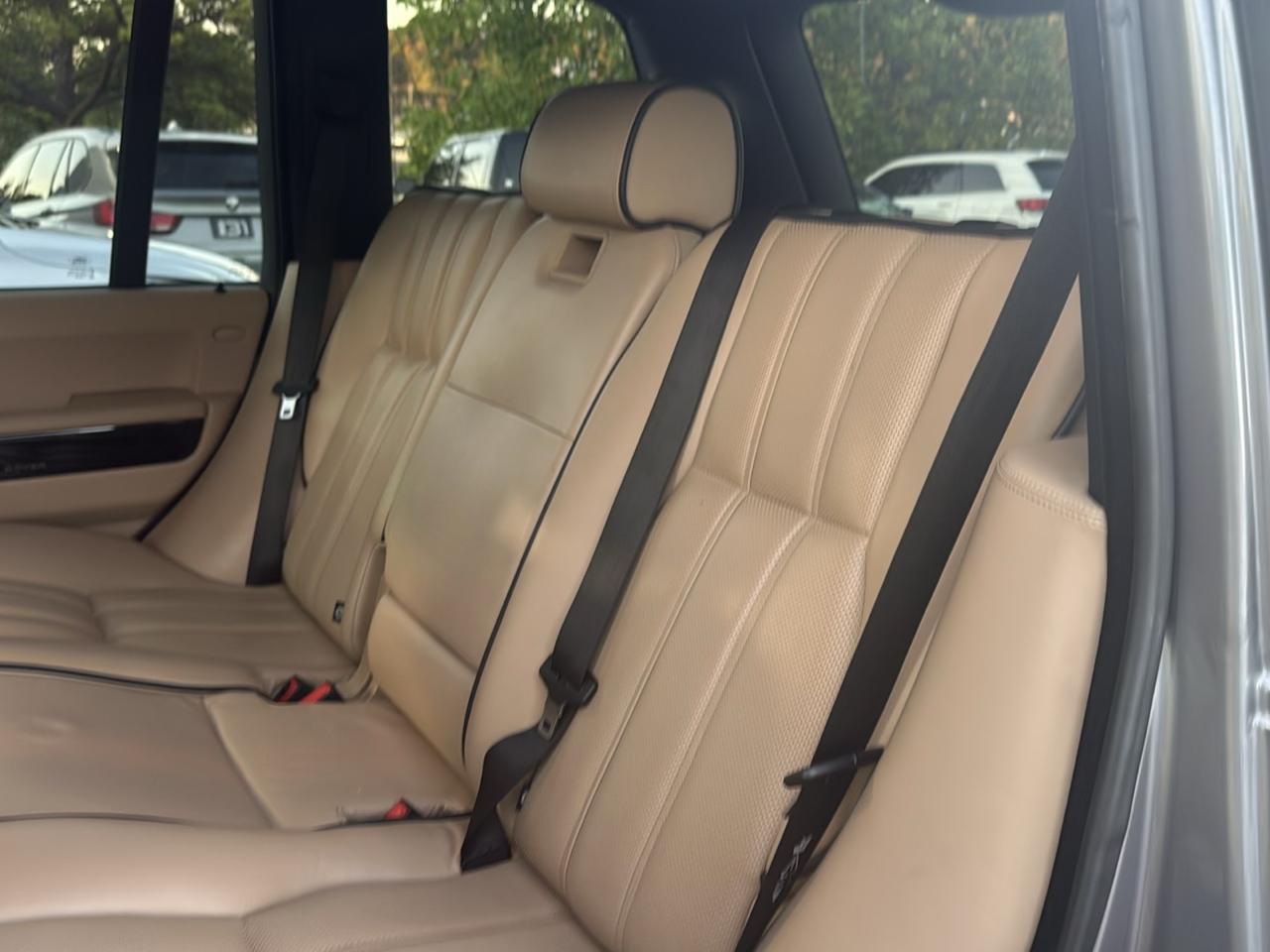 Land Rover Range Rover 4WD 4dr HSE LUX 2012