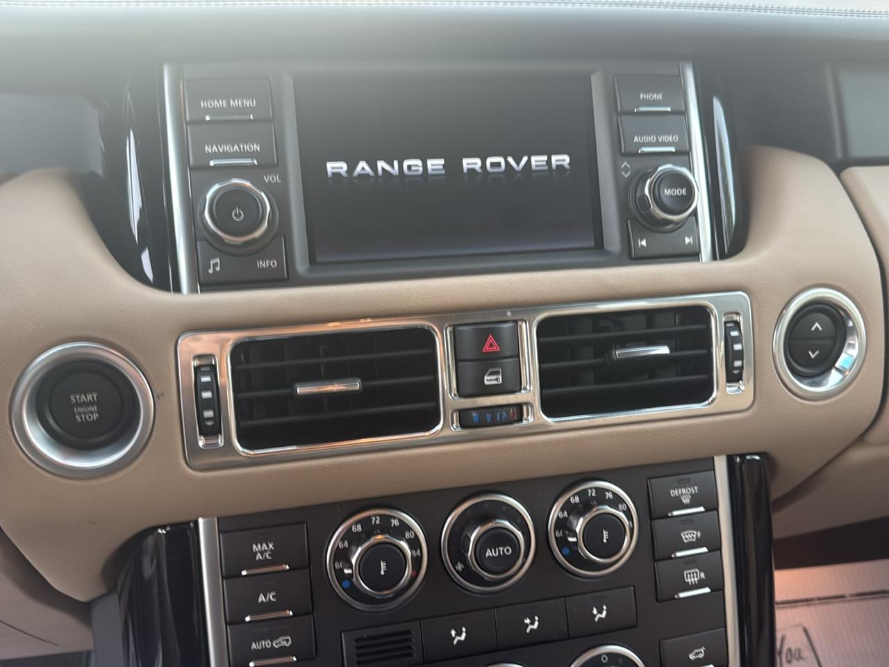 Land Rover Range Rover 4WD 4dr HSE LUX 2012