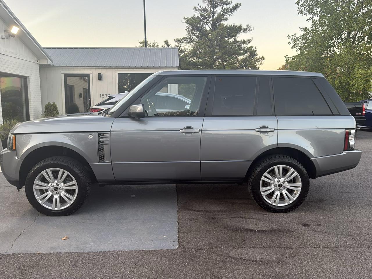 Land Rover Range Rover 4WD 4dr HSE LUX 2012