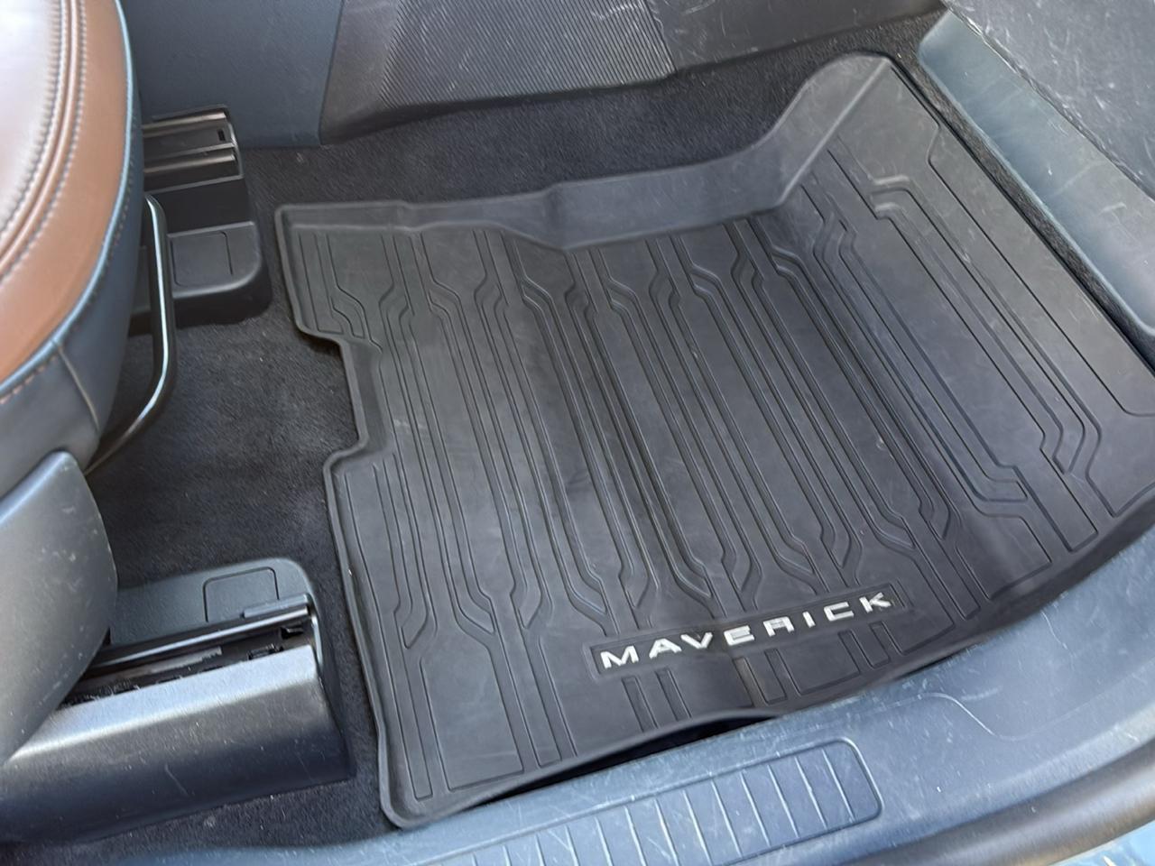 Ford Maverick Lariat FWD SuperCrew 2023