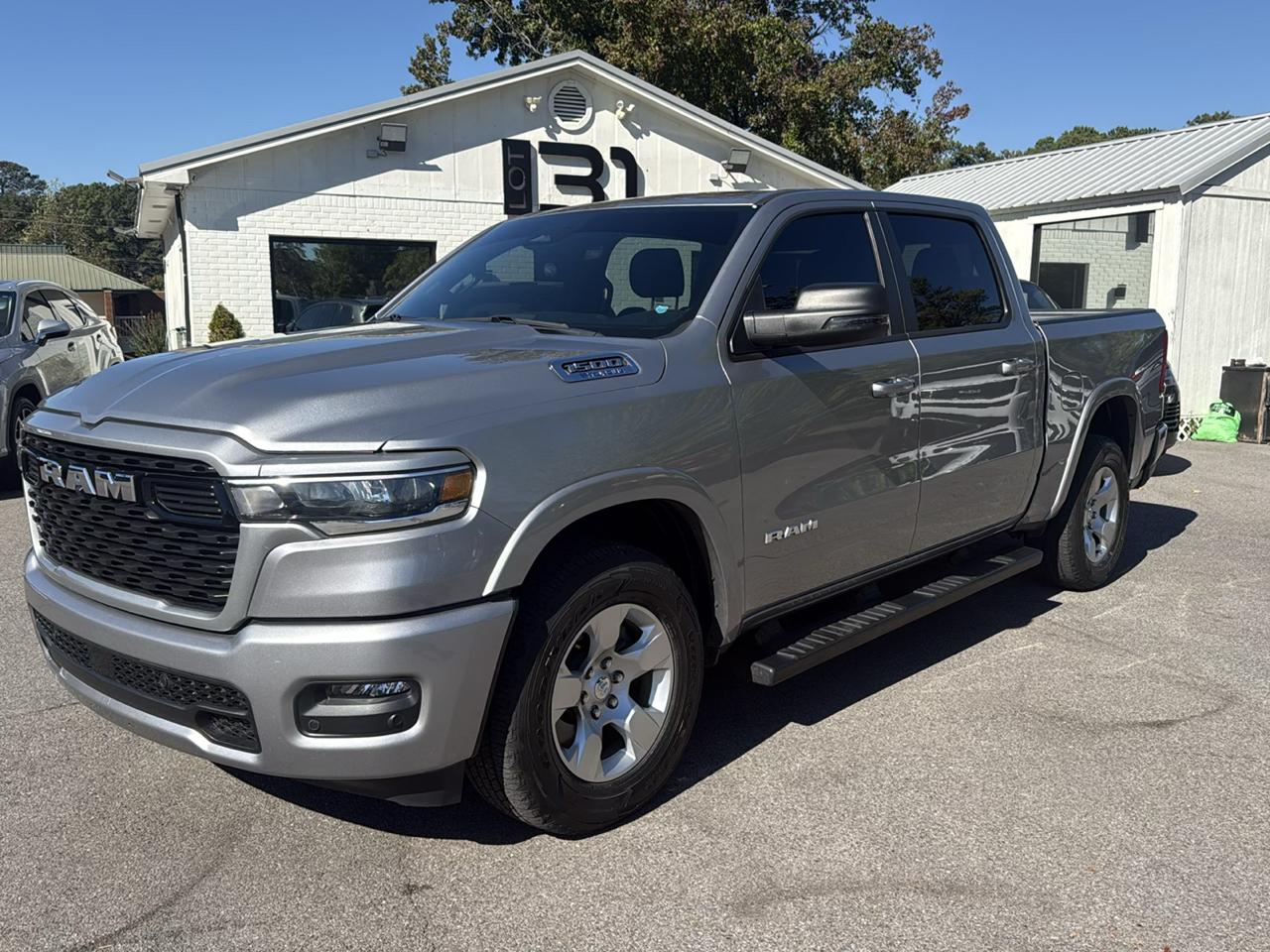 RAM 1500 Big Horn 4x4 Crew Cab 5'7" Box 2025