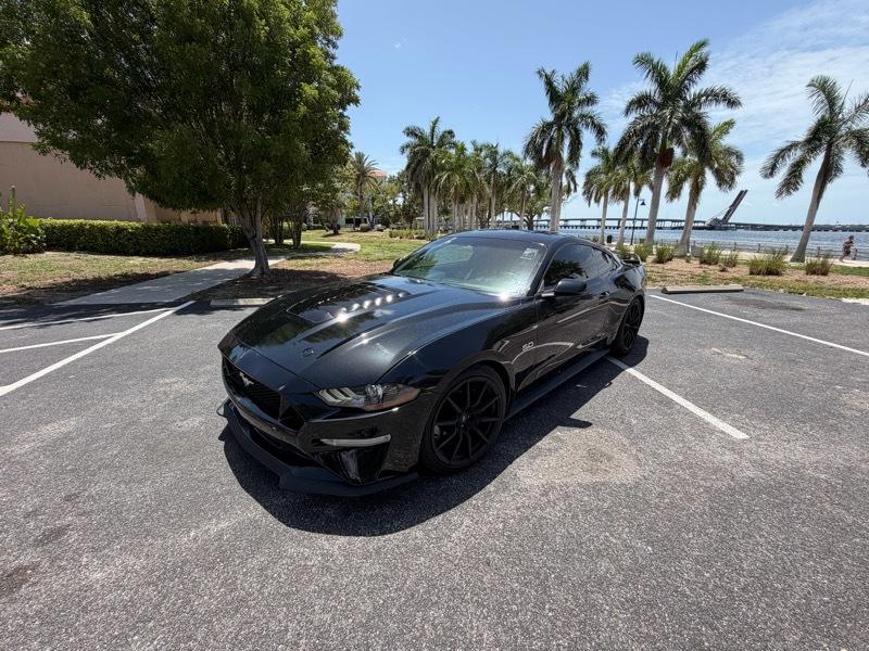Ford Mustang GT Premium Coupe 2018