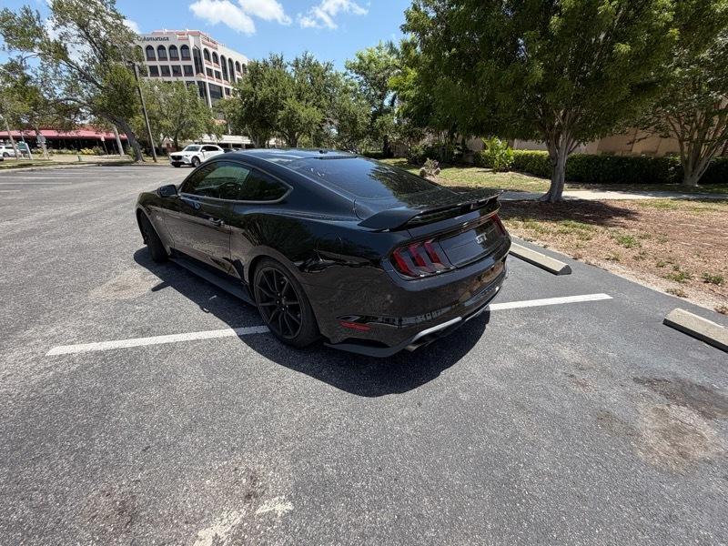 Ford Mustang GT Premium Coupe 2018