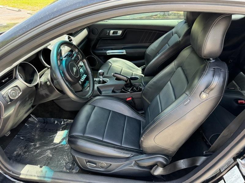 Ford Mustang GT Premium Coupe 2018