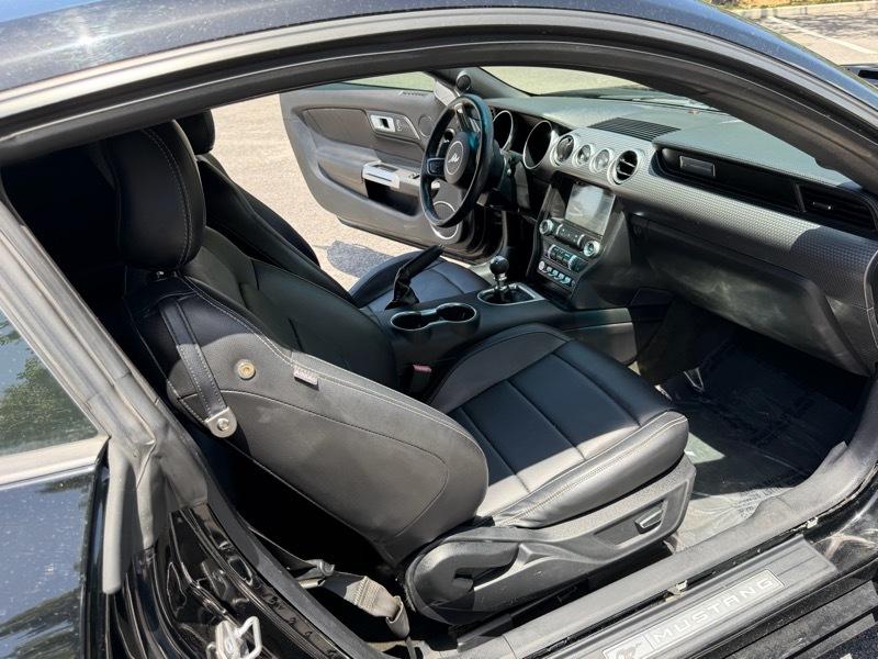 Ford Mustang GT Premium Coupe 2018