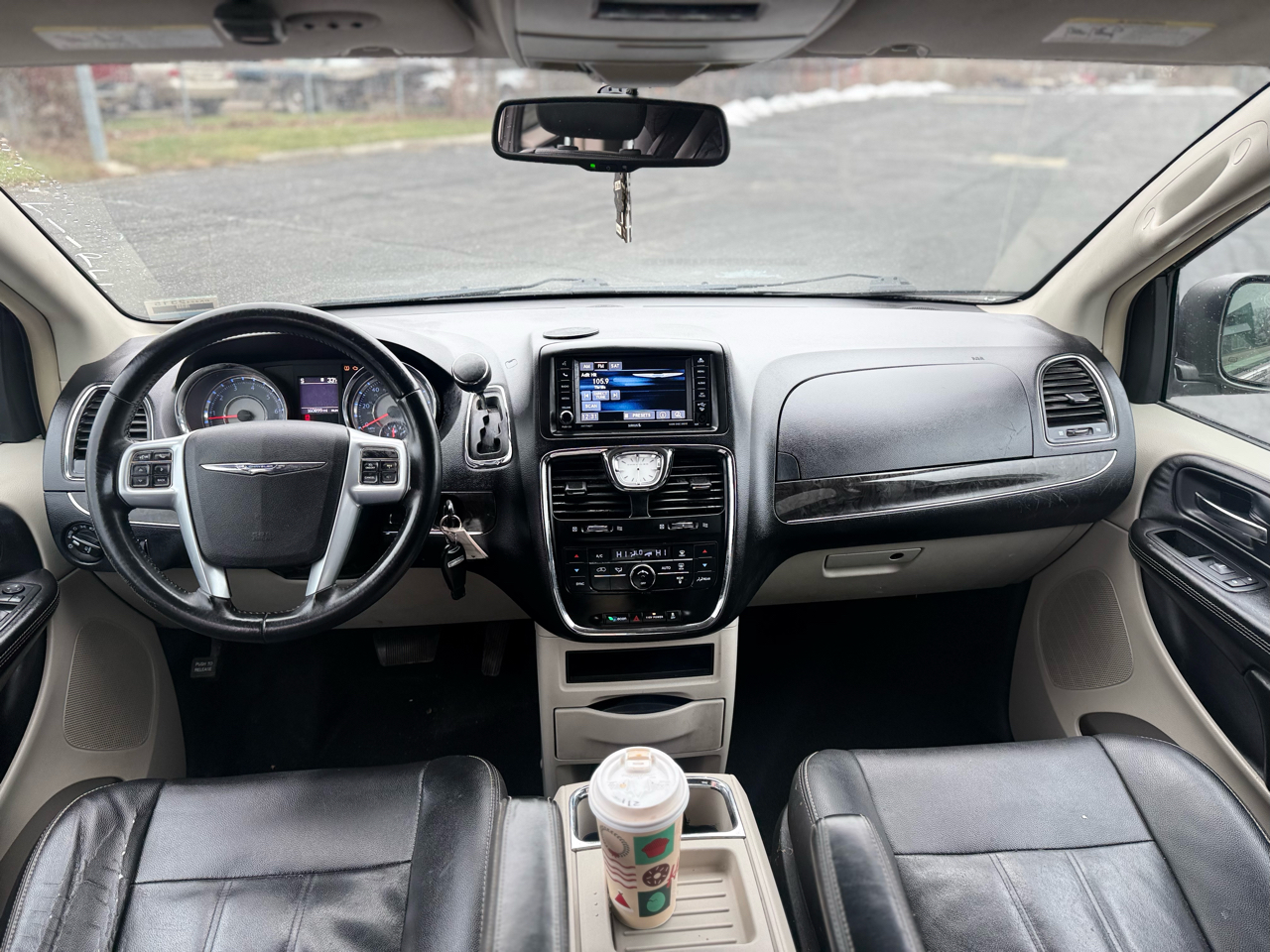 Chrysler Town & Country Touring 2013