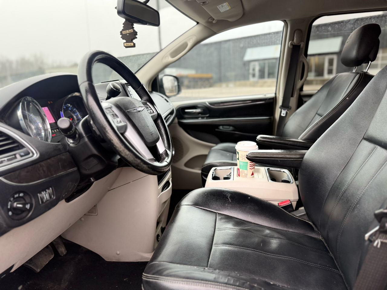 Chrysler Town & Country Touring 2013