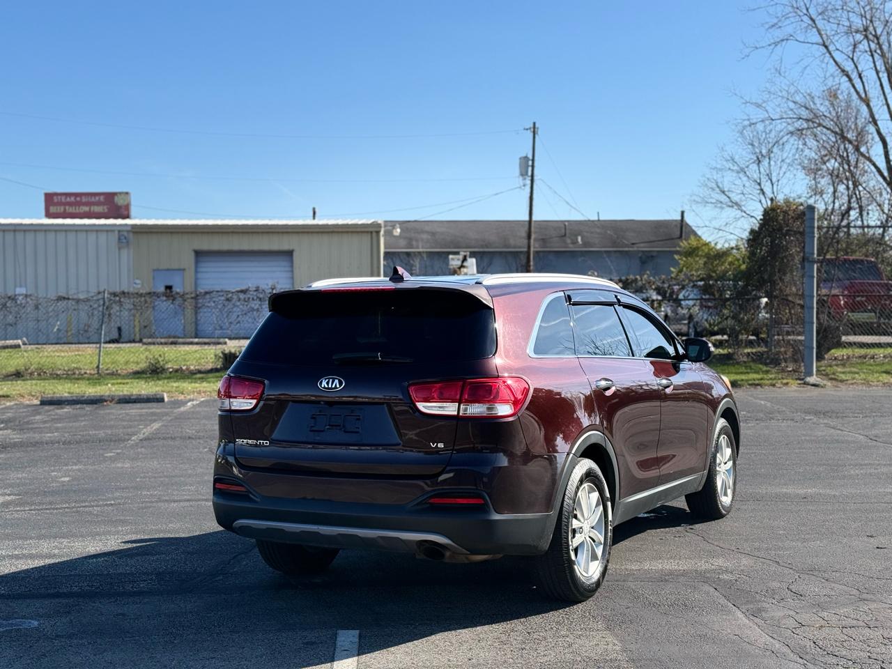 Kia Sorento LX V6 2WD 2016