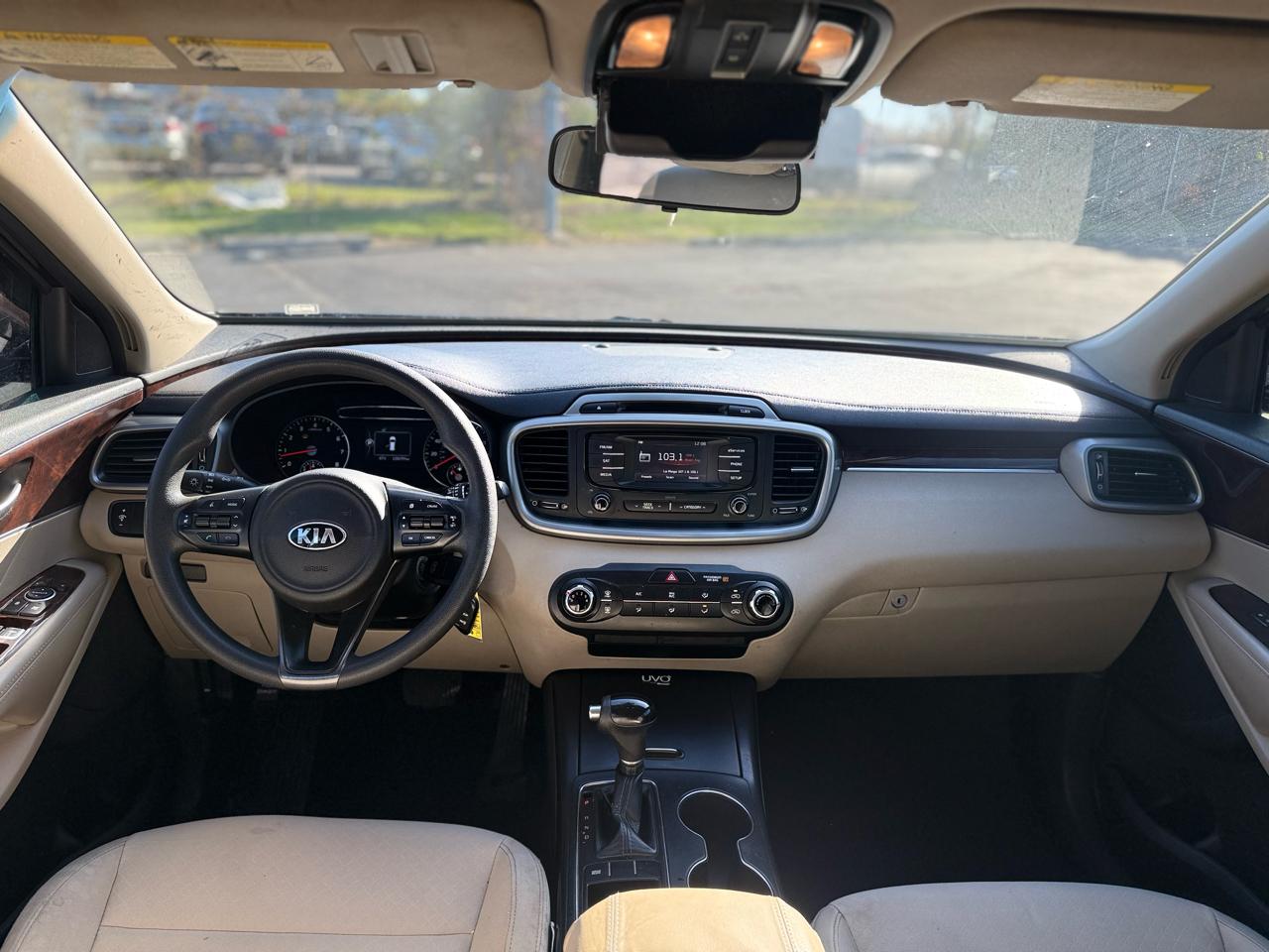 Kia Sorento LX V6 2WD 2016