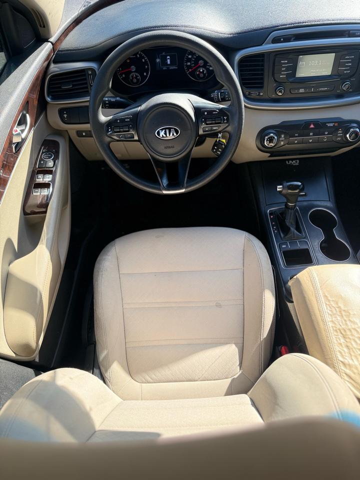 Kia Sorento LX V6 2WD 2016