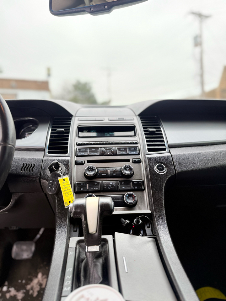 Ford Taurus SEL FWD 2012