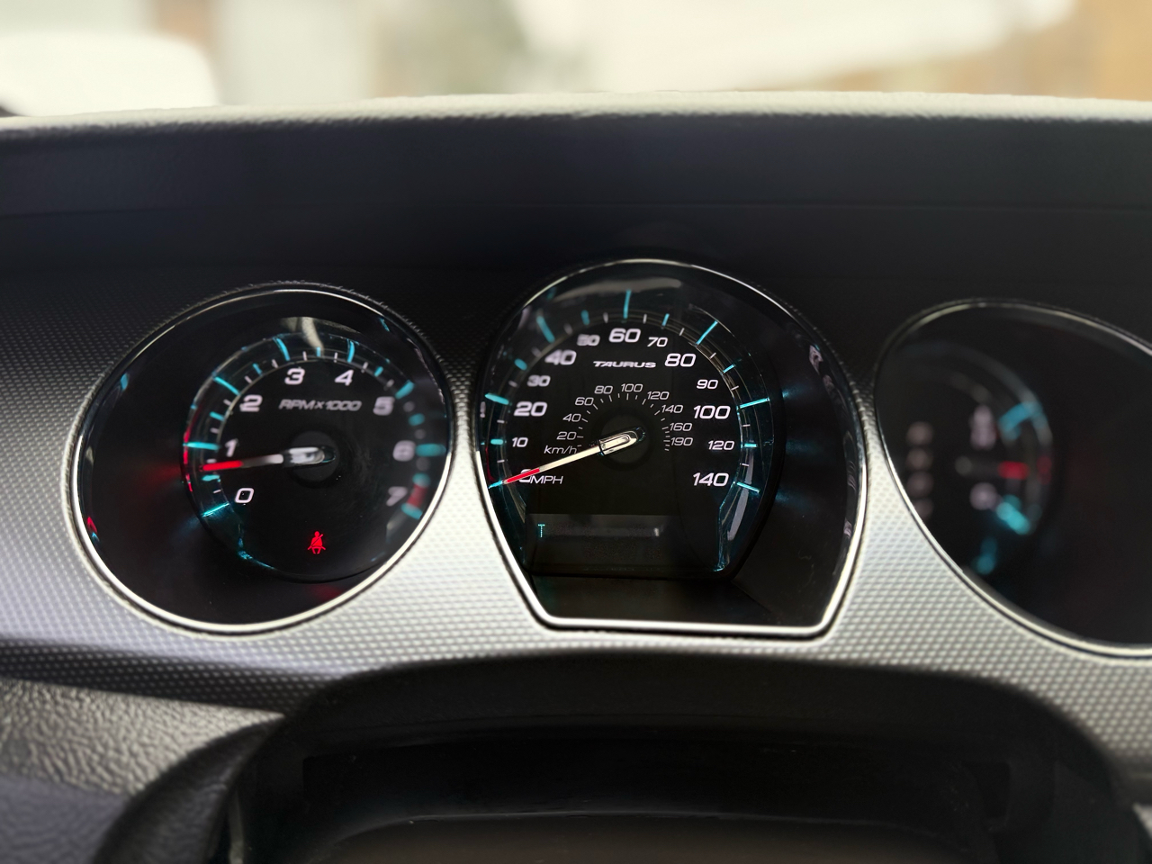 Ford Taurus SEL FWD 2012