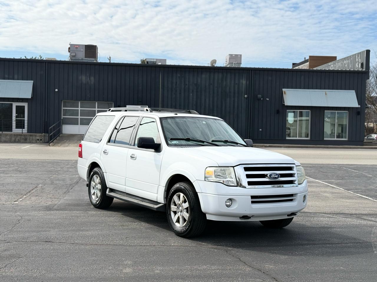 Ford Expedition XLT 4WD 2010