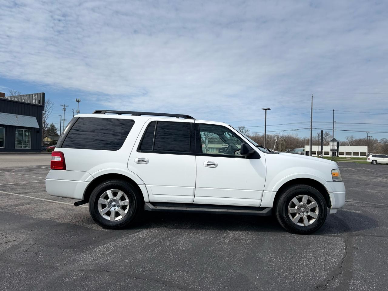 Ford Expedition XLT 4WD 2010
