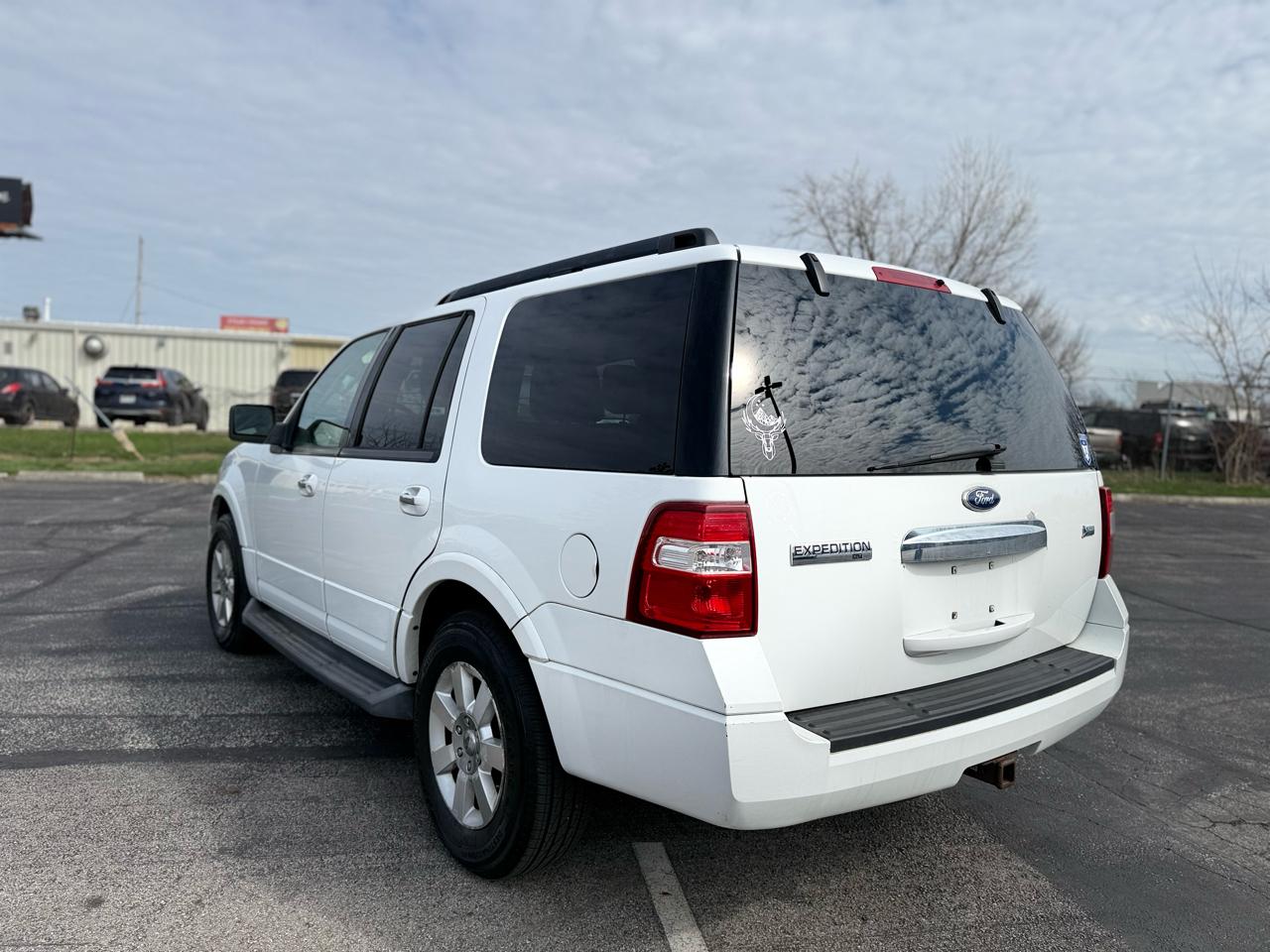 Ford Expedition XLT 4WD 2010