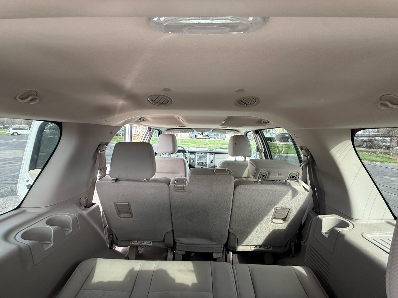 Ford Expedition XLT 4WD 2010