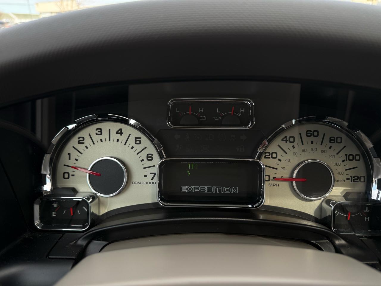 Ford Expedition XLT 4WD 2010