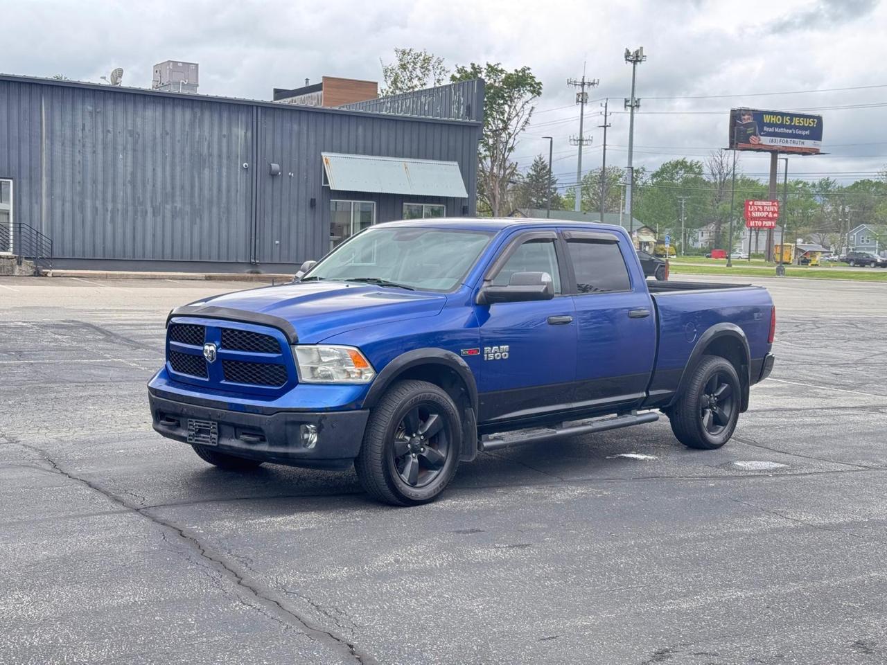 RAM 1500 SLT Crew Cab LWB 4WD 2016