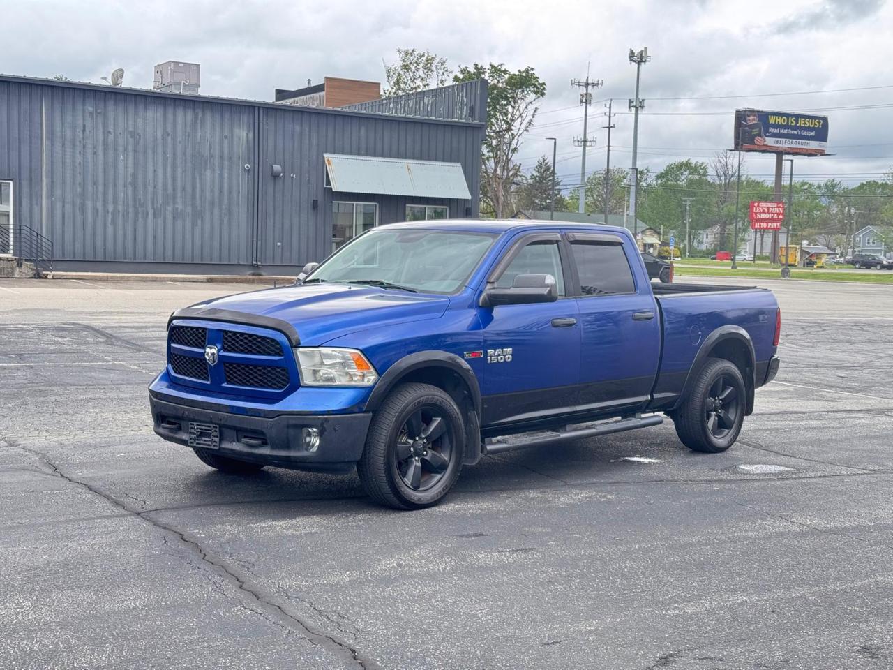 RAM 1500 SLT Crew Cab LWB 4WD 2016