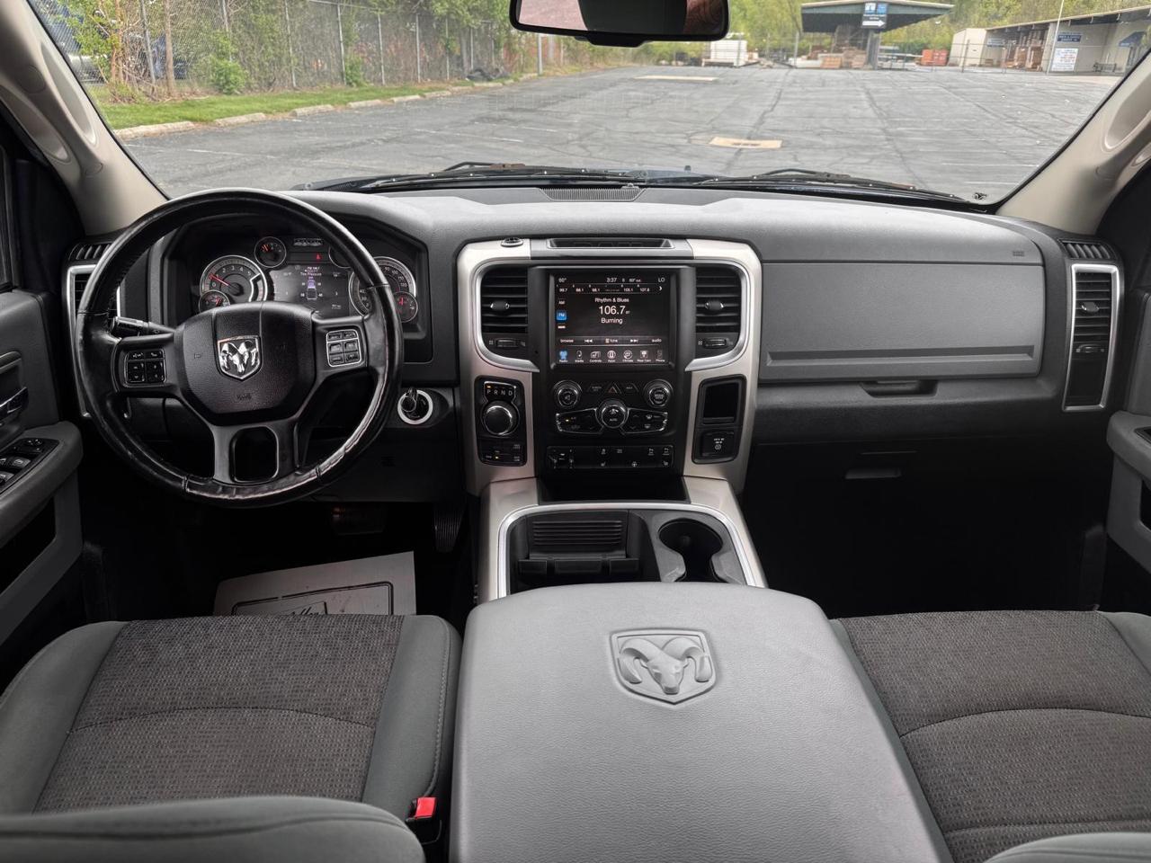 RAM 1500 SLT Crew Cab LWB 4WD 2016