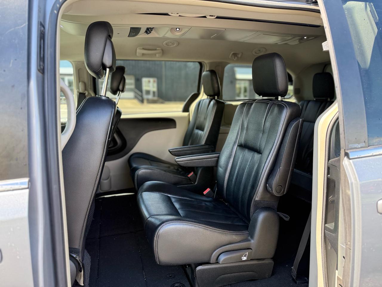 Chrysler Town & Country Touring 2014