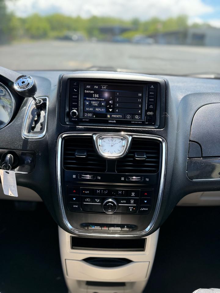 Chrysler Town & Country Touring 2014